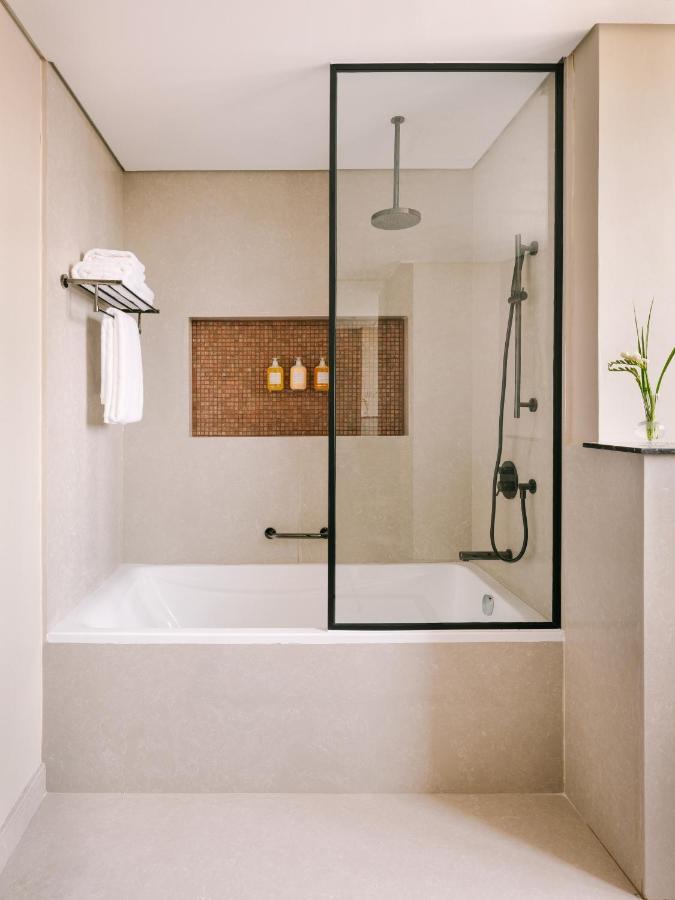 Business Bay, Sonder Apartments By Marriott Bonvoy Dubai Quarto foto